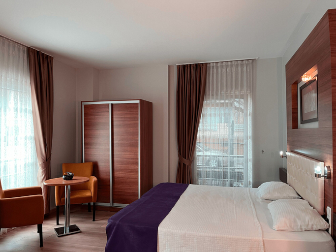 Bedroom 4, The Riada Hotel, Merkez
