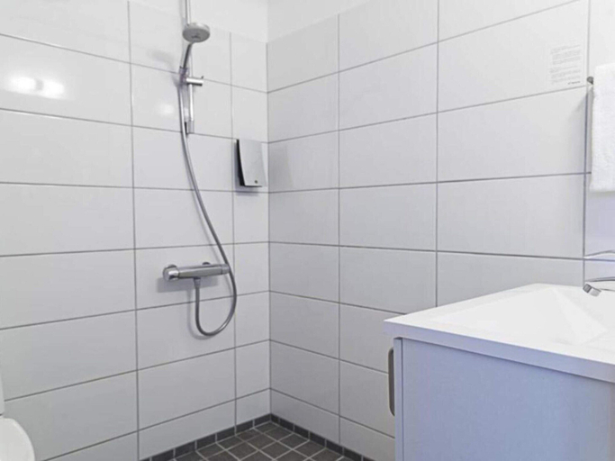 Bathroom 4, 3 Person Holiday Home in Nexo, Bornholm