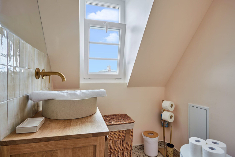 Bathroom 3, Superb Apartment Sacre Coeur With Air-conditionner, Paris