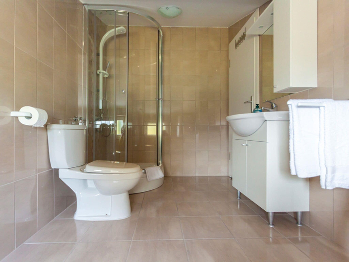 Bathroom, House apartment with roofed terrace, Malinska-Dubašnica