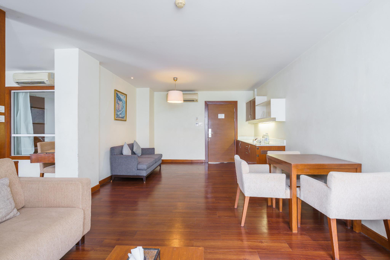 Dining Room 12