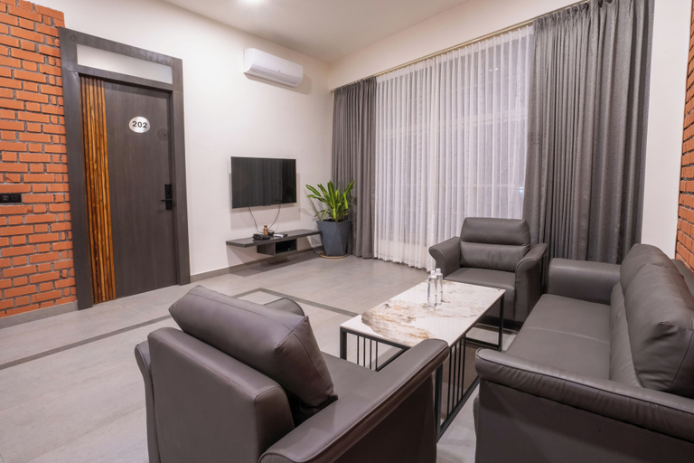 Others 5, Atmosfera, Bangalore