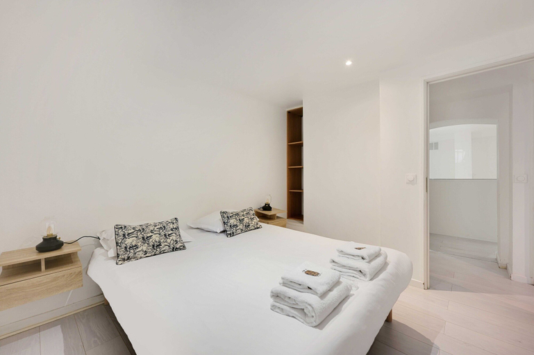 Bedroom 2, Spacious apartment - 2BR/4P- Le Kremlin-Bicêtre, Val-de-Marne