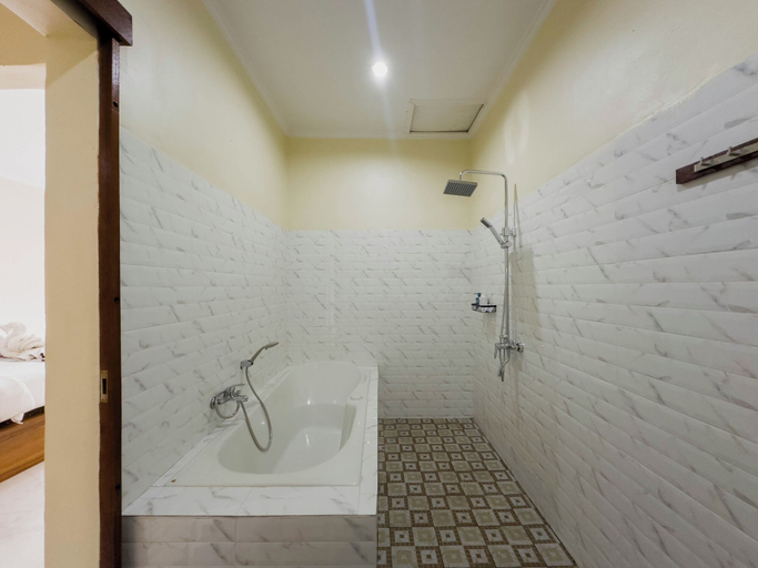 Bathroom 4, Kubu Manah Ubud, Gianyar