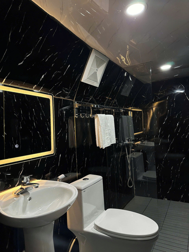 Bathroom 4, Bai Tu Long Mountain Resort, Vân Đồn