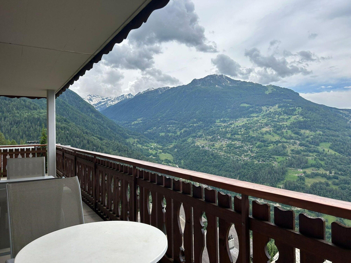 View from property 4, Apartment With Stunning Mountain View, Conthey