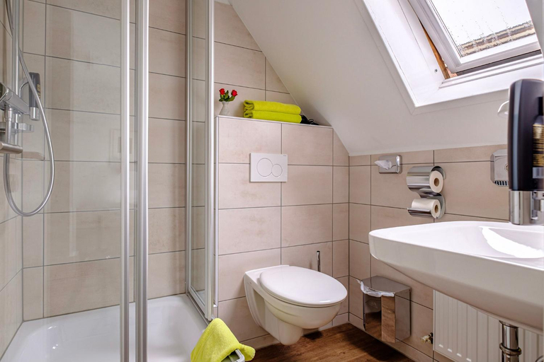 Bathroom 13