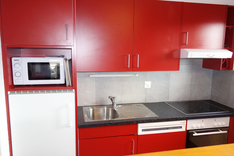 Private kitchen 3, Mystical Apartment With Mountain Views, Sion