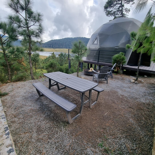 Others 2, Lobo Glamp corral de piedra, Amanalco