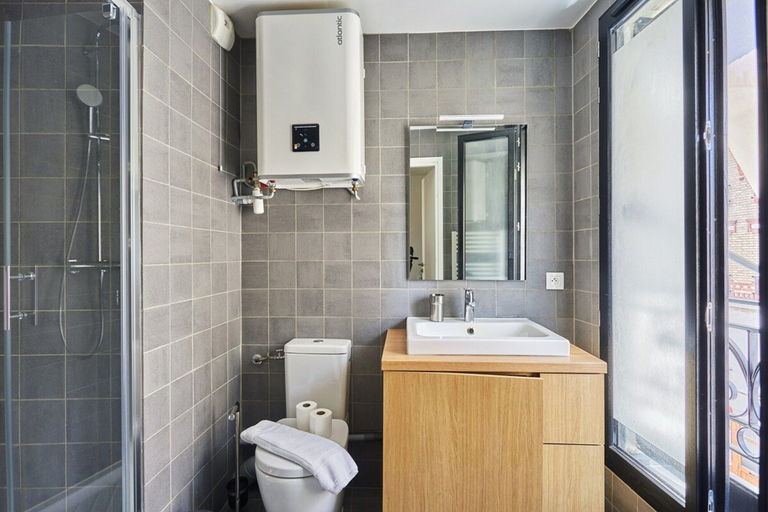 Bathroom 3, New apartment Boulogne facing Les passages, Hauts-de-Seine