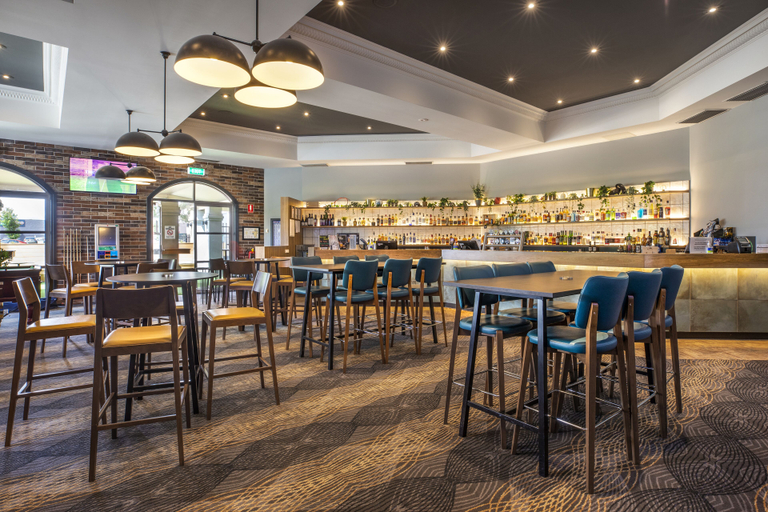 Food & Drinks 4, Nightelier Carrum Downs Sands Hotel, Frankston - East