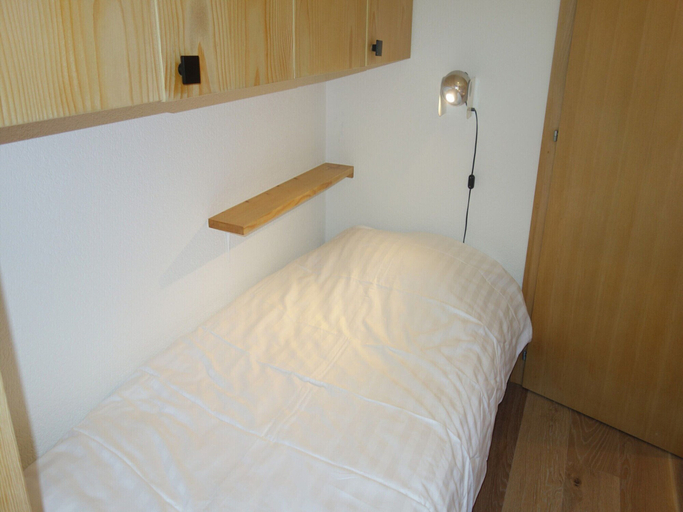 Room 2, Apartment With Laundary Facilities, Conthey