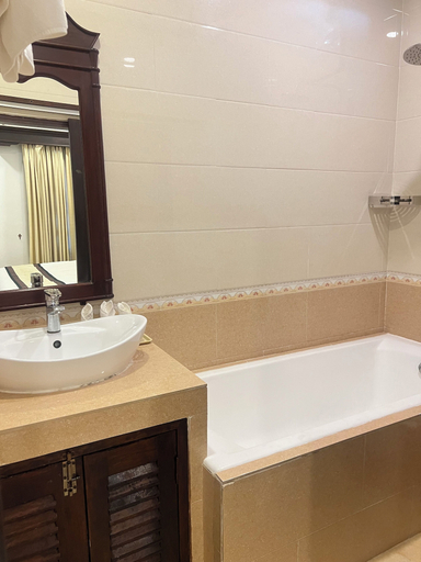 Bathroom 3, Luang Prabang Bakery & Guest House, Luang Prabang