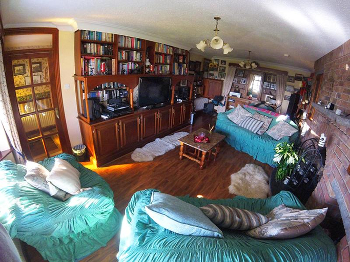 Others 4, Barkers Accommodation