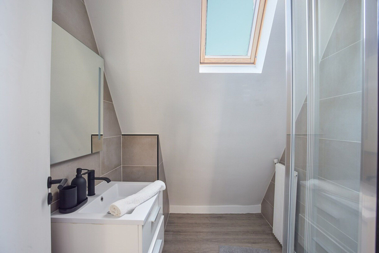 Bathroom, Sublim Apartment Beaubourg/le Marais, Paris