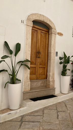 Others 2, Maggie ‘s home, Bari