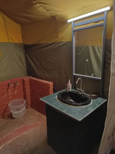 Bathroom 3, Jaseelo Camps near Tehri Lake, Tehri Garhwal