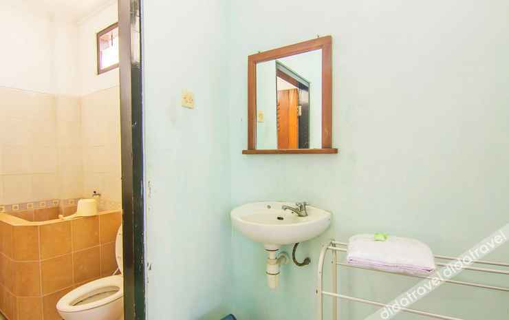 Bathroom 4, Baru Dua Beach, Banyuwangi
