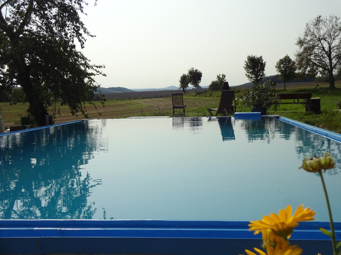 Sport & Beauty 2, Alte Scheune Rietzschelhof mit Pool, Sächsische Schweiz-Osterzgebirge