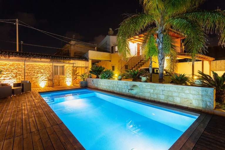 Others 4, Villa Aziz, Ragusa