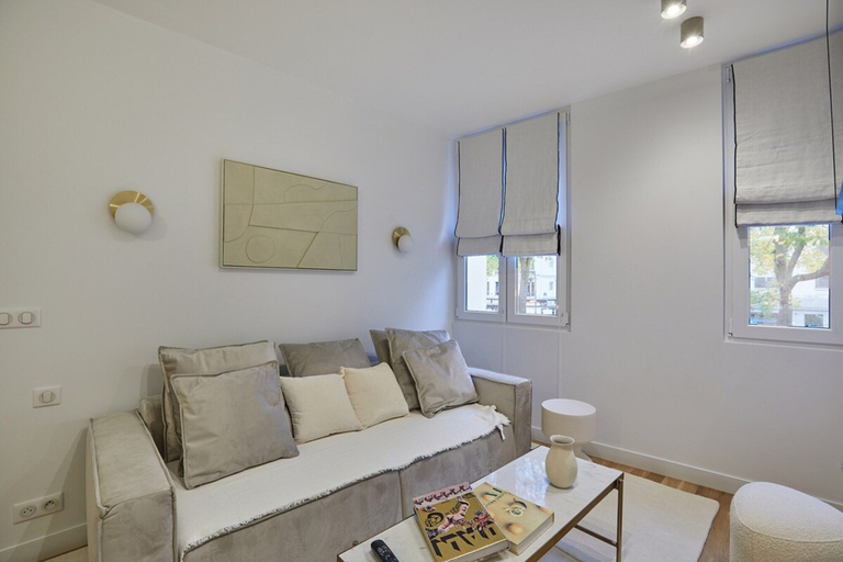 Living area 3, Superb apartment in the heart of Paris, Paris