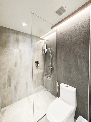 Bathroom 26