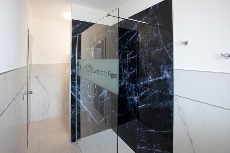 Bathroom 4, Residence La Pigna, Rovigo