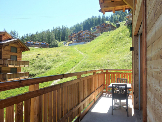 View from property 2, 5-bedroom Apartment in Veysonnaz, Conthey