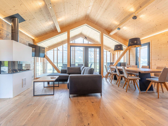 Dining 3, Superior Holiday Home With Sauna, Liezen