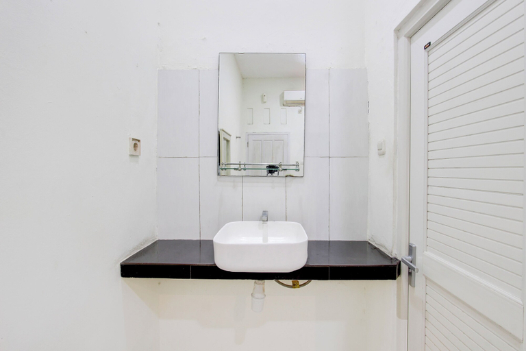 Bathroom 3, Hotel O Hotel Terang Bulan, Pekalongan
