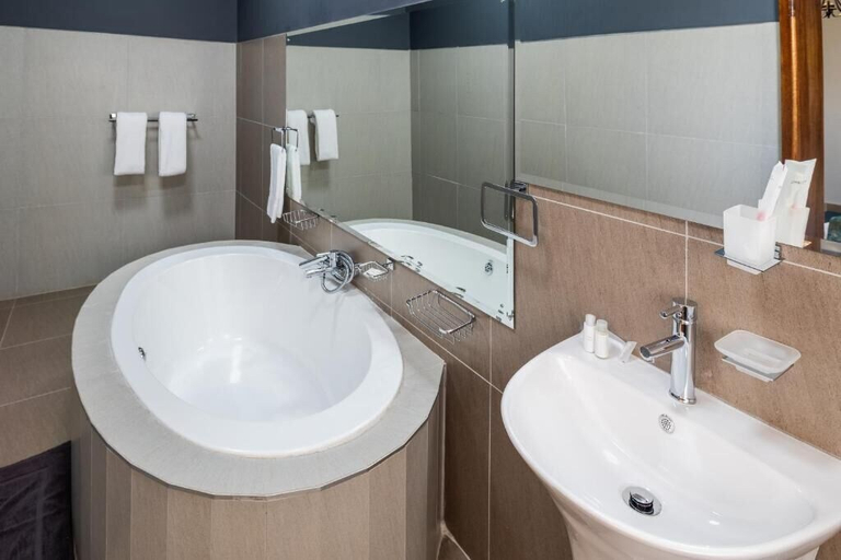 Bathroom 2, Tacoa Boutique Hotel, City of Johannesburg