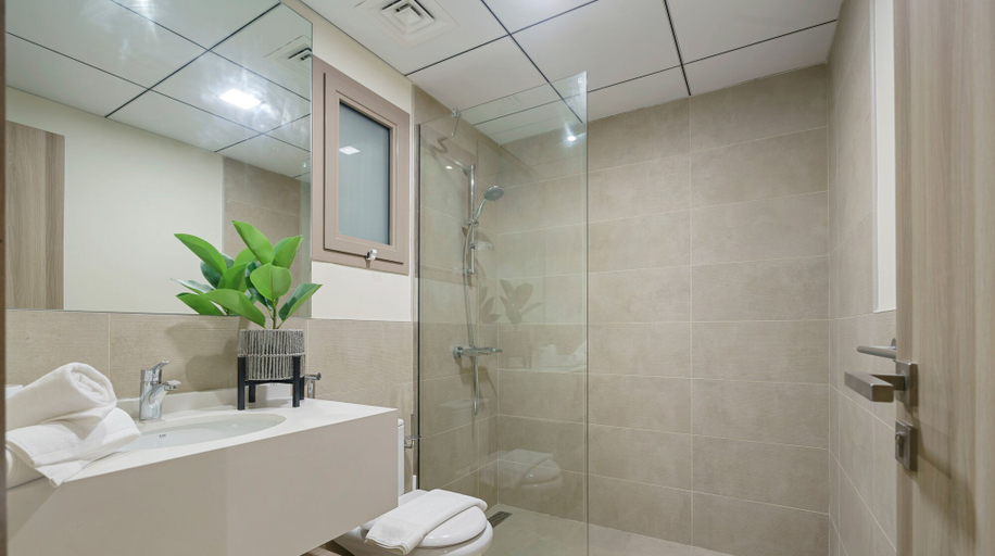 Bathroom 2, 2BR w Canal & Burj View Near Dubai Mall, Dubai