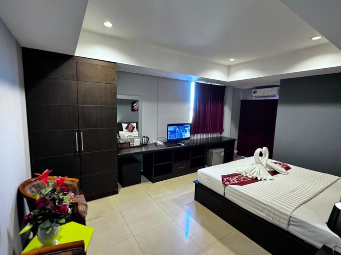 Bedroom 9