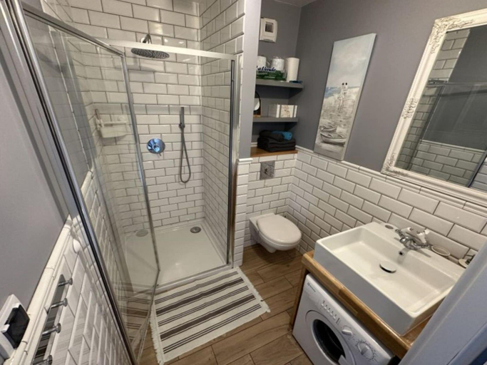 Bathroom 2, Holiday Studio for 3 People, Dziwnowek, Kamień