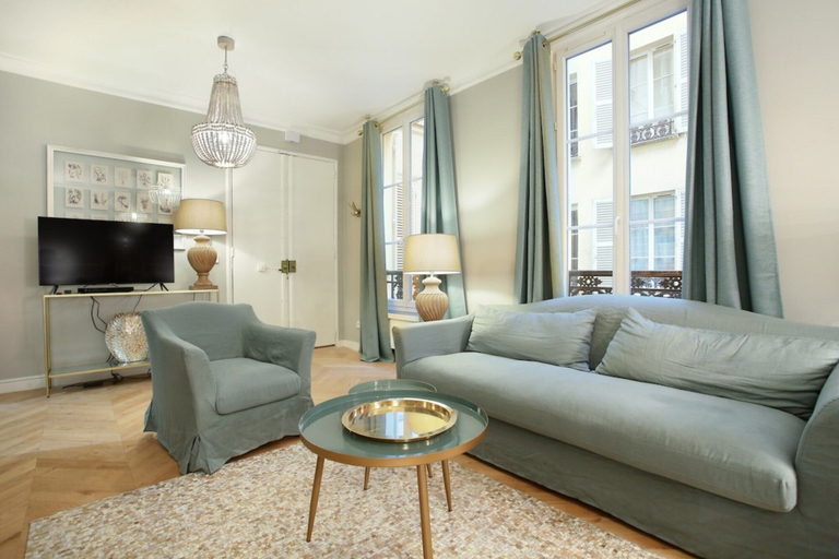 Living area 5, Sublim and new Apartment Center of Paris / Opera, Paris