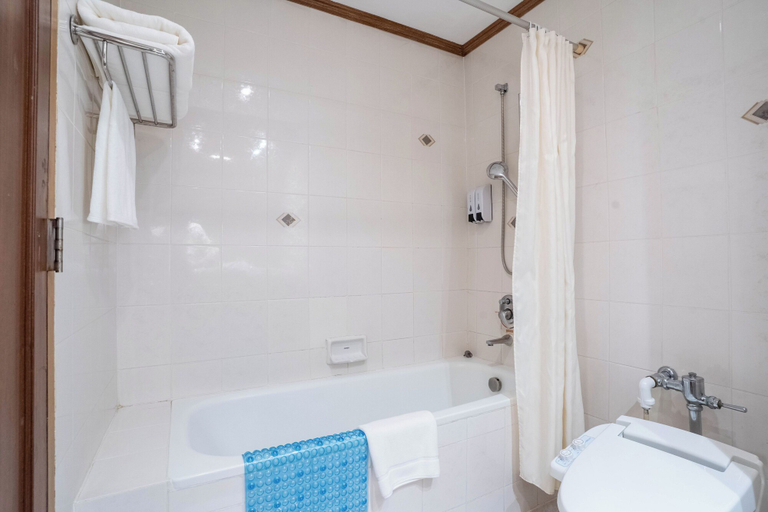 Bathroom 3