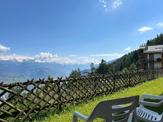 View from property 2, Luxury Studio 4 Pers, Sion