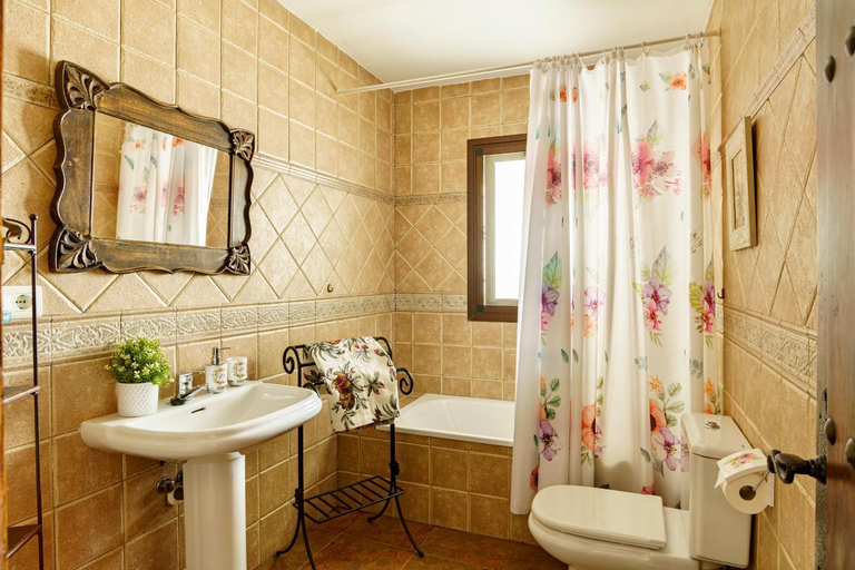 Bathroom 4, Villa Maravillas, Málaga