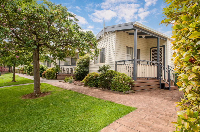 Others 3, Warragul Gardens Holiday Park, Baw Baw - Pt B West