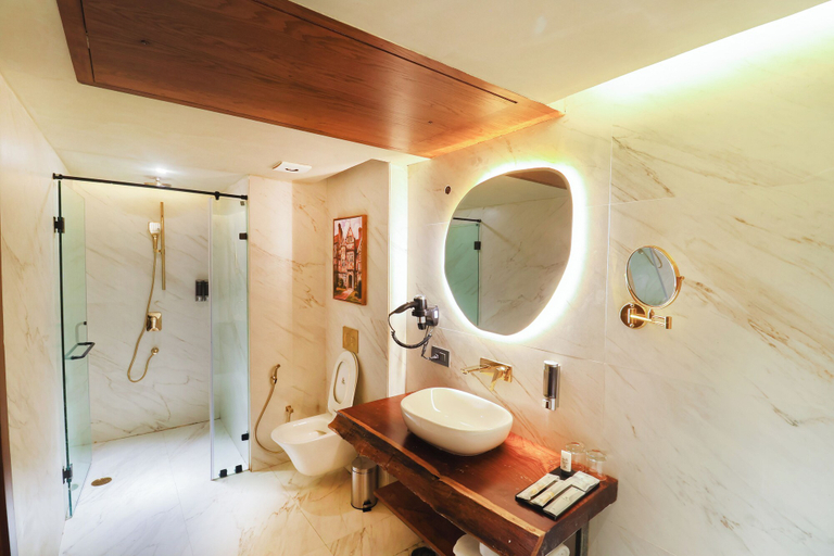 Bathroom 5, Auradoon Dehradun - By Leisure Hotels, Dehradun