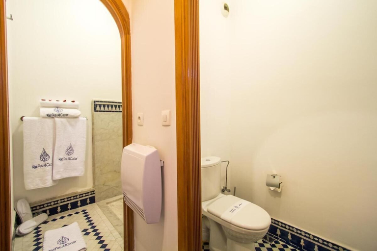 Bathroom 3, Room in B&B - Riad Authentic Palace & Spa - Suite Al Casaba, Fès