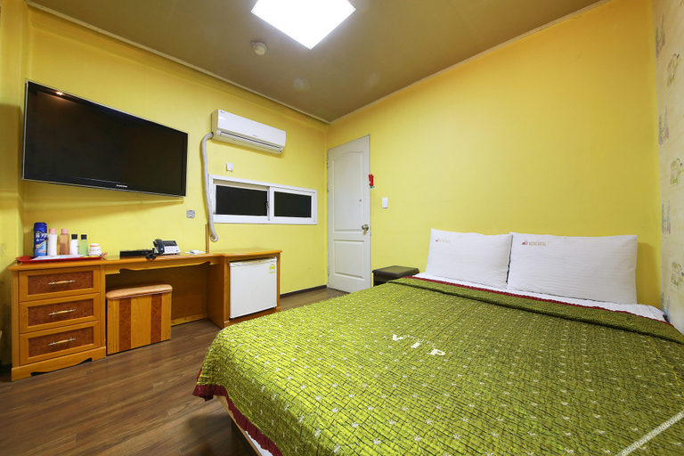 Bedroom 4, Chuncheon Metro, Chuncheon