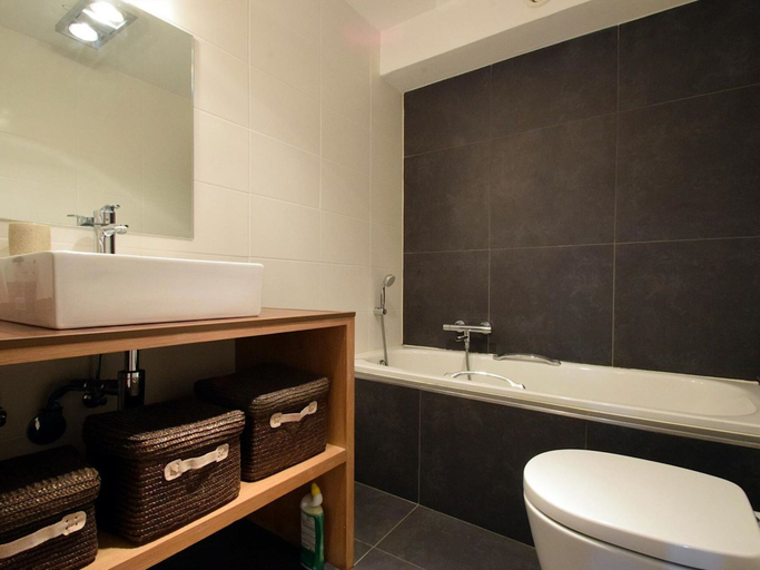 Bathroom, Golf en Strand Apartment Near the Beach, West-Vlaanderen