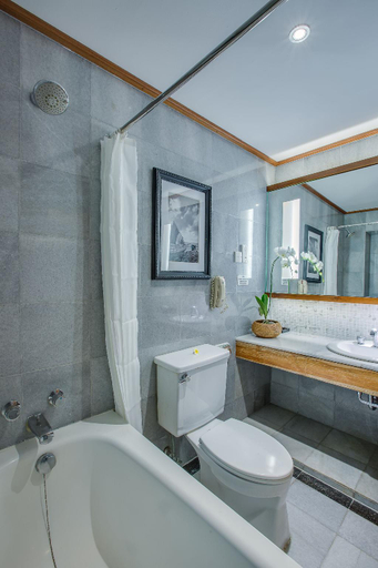 Bathroom 26