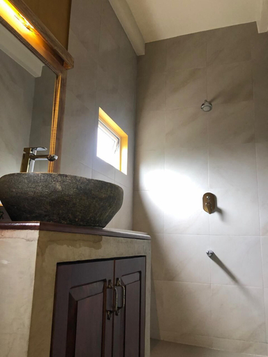 Bathroom 3, Sithagi Villa, Habaraduwa