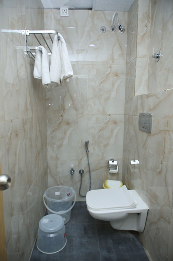Bathroom 4, Hotel Rangoli, Udaipur
