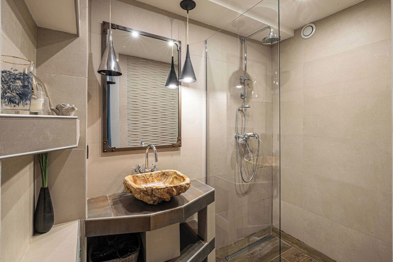 Bathroom 3, Sublime Loft 2br/6p - Cannes Hyper Center, Alpes-Maritimes