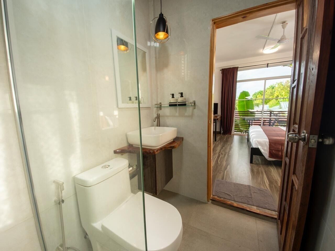 Bathroom 4, Lhohi White Sand, Noonu Atoll