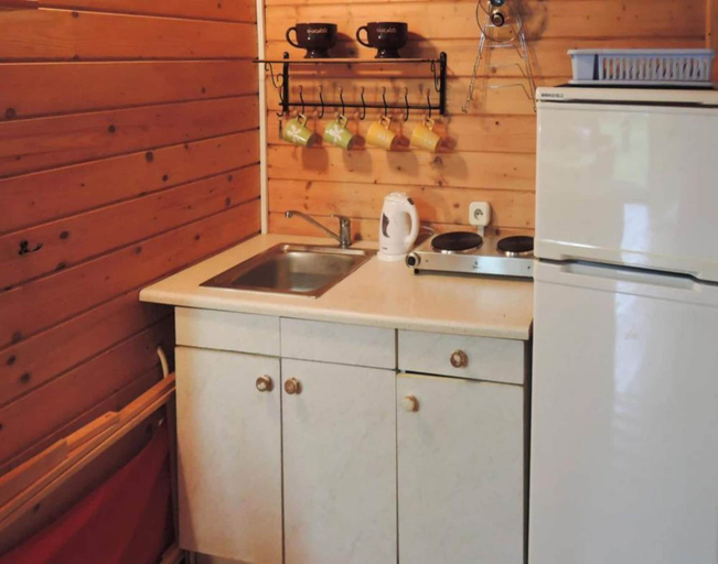 Private kitchen 3, Bungalow Near Turquoise Lake and Baltic Sea, Kamień