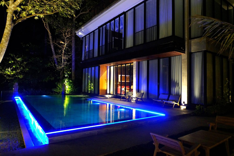 Swimming Pool 2
